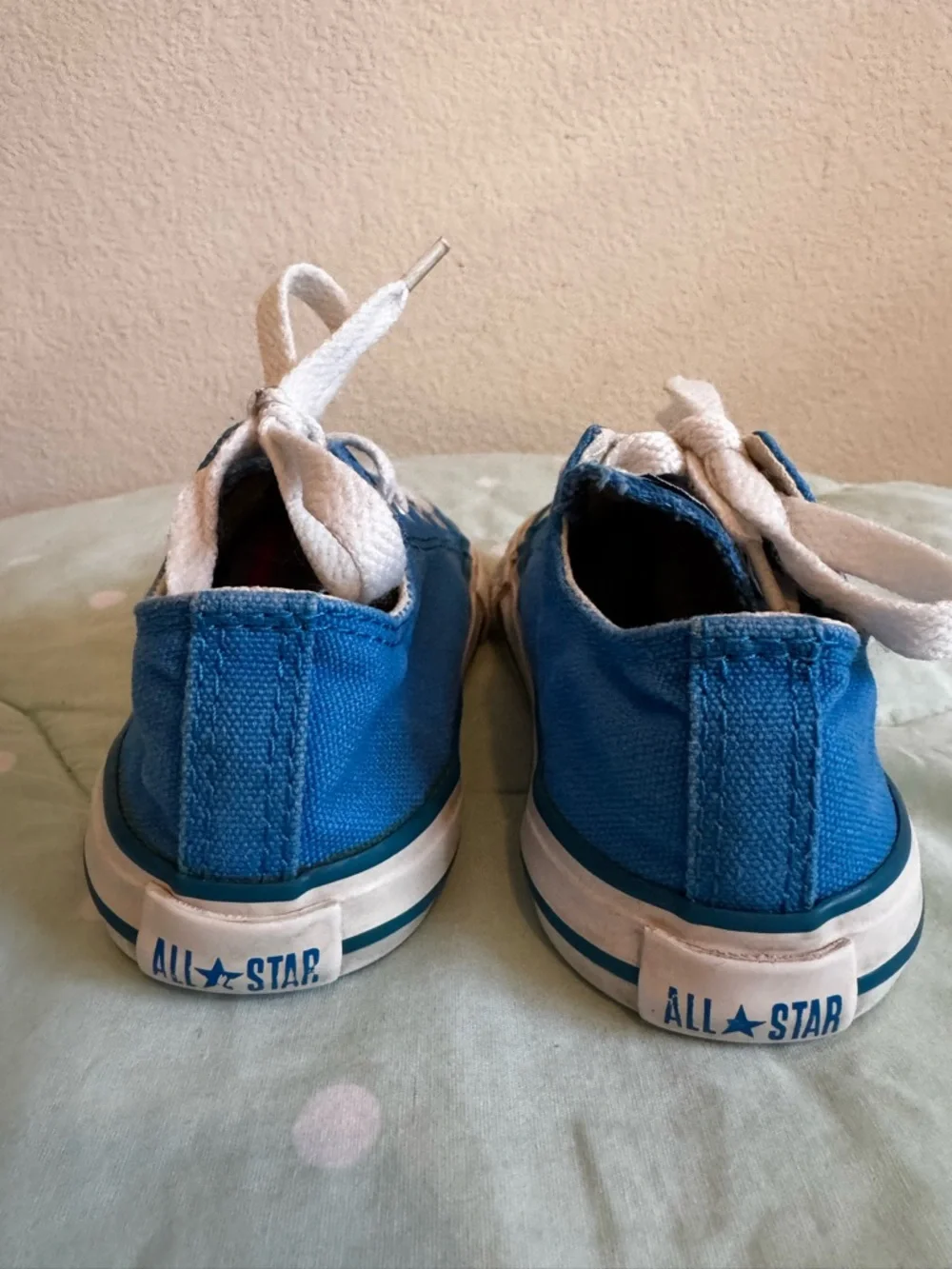 Converse Blue Canvas Low-Top Sneakers with White Laces Toddler size 7